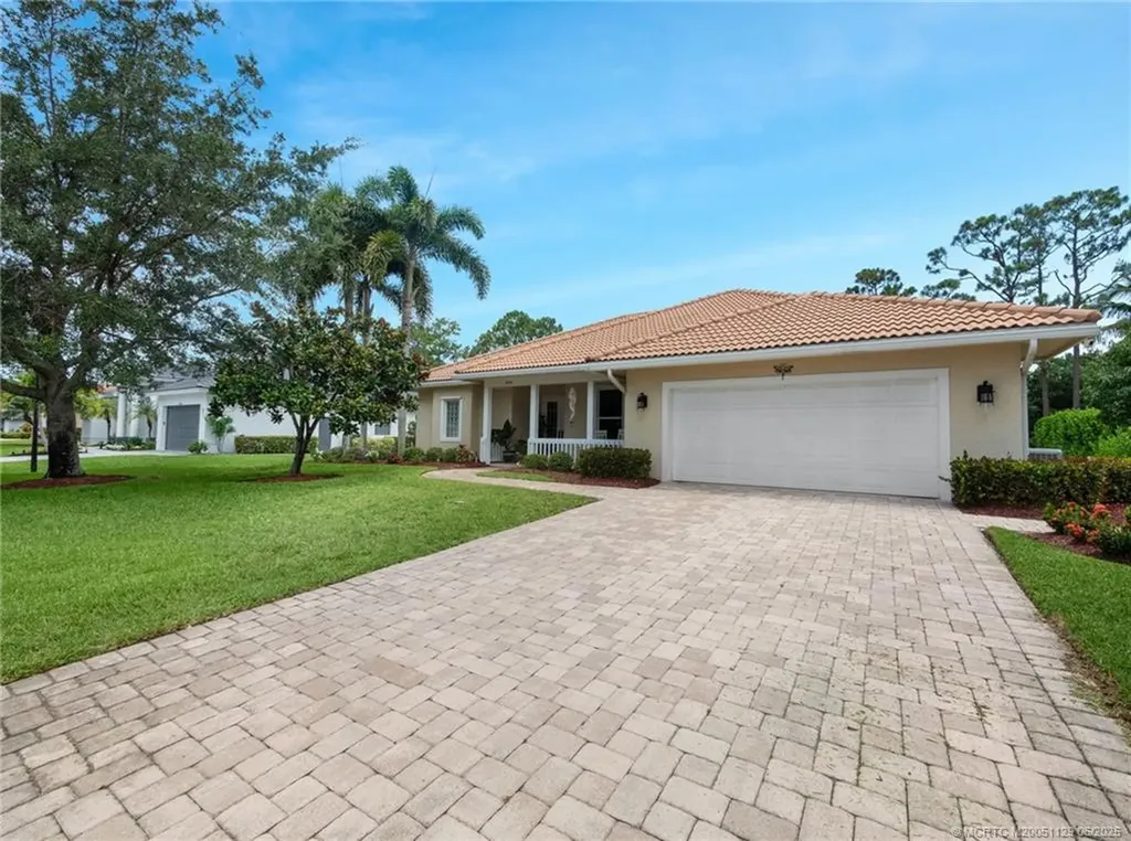 8868 SW Fishermans Wharf Drive Stuart FL 34997