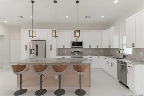 513 SW Nautical Avenue Port St Lucie FL 34984