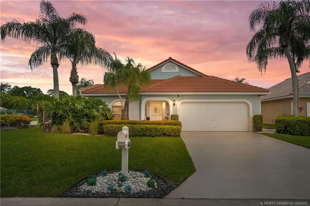 6013 SE Grand Cay Court Stuart FL 34997