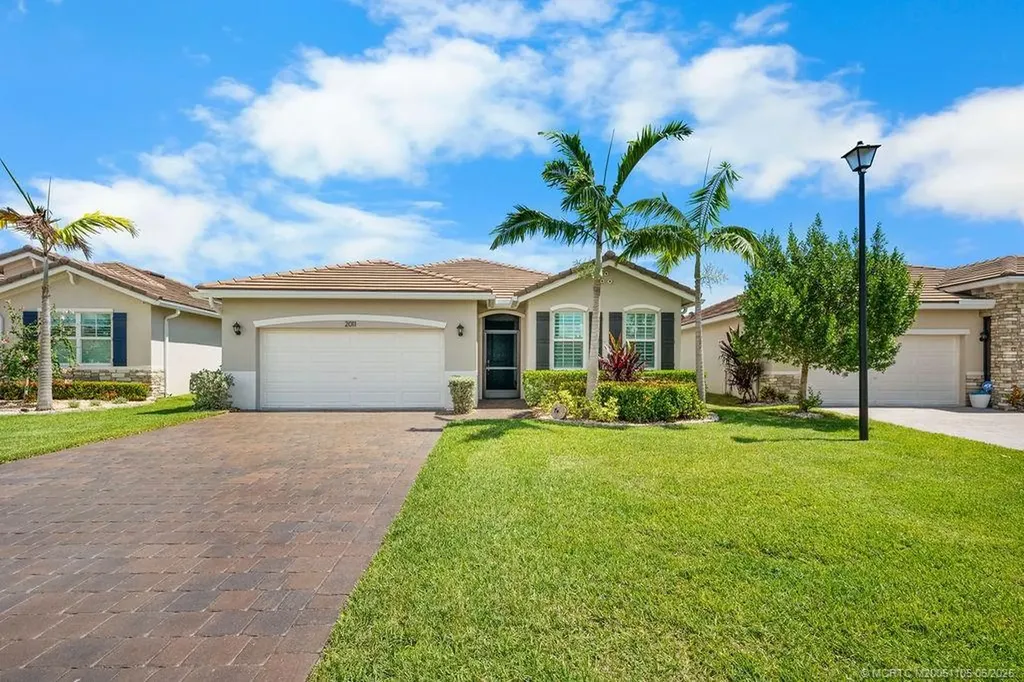 2011 NW Golden Oak Trail Jensen Beach FL 34957