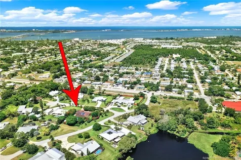 2822 NE Yorkshire Lane Jensen Beach FL 34957