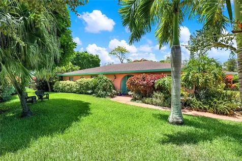 2822 NE Yorkshire Lane Jensen Beach FL 34957