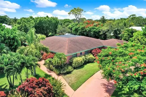 2822 NE Yorkshire Lane Jensen Beach FL 34957