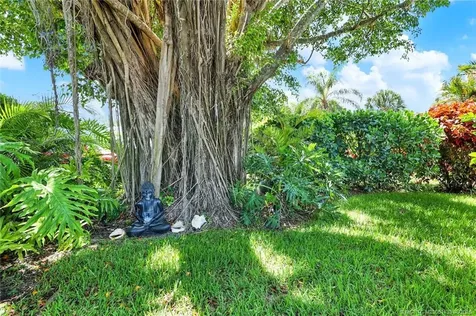 2822 NE Yorkshire Lane Jensen Beach FL 34957