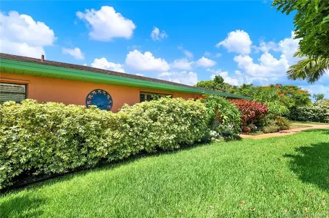 2822 NE Yorkshire Lane Jensen Beach FL 34957