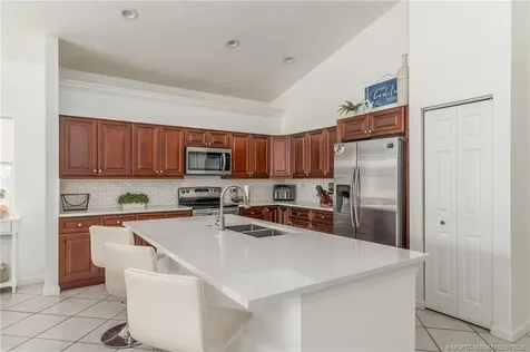 1513 SE Holyrood Lane Port St Lucie FL 34952