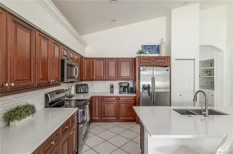 1513 SE Holyrood Lane Port St Lucie FL 34952