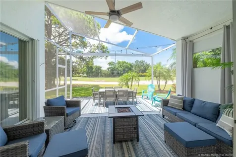 1513 SE Holyrood Lane Port St Lucie FL 34952