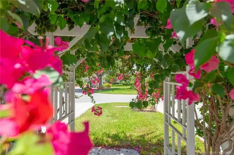 1513 SE Holyrood Lane Port St Lucie FL 34952