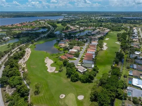 1513 SE Holyrood Lane Port St Lucie FL 34952