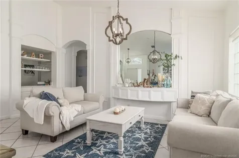 1513 SE Holyrood Lane Port St Lucie FL 34952