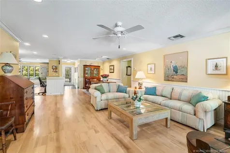 2918 SE Fairway W Stuart FL 34997