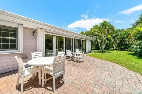 2918 SE Fairway W Stuart FL 34997