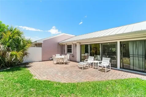 2918 SE Fairway W Stuart FL 34997