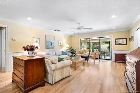 2918 SE Fairway W Stuart FL 34997