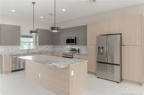 509 SW Nautical Avenue Port St Lucie FL 34984