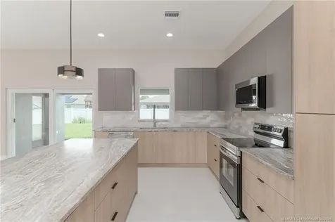 509 SW Nautical Avenue Port St Lucie FL 34984