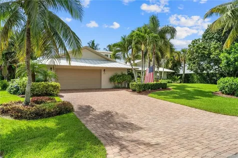 3192 SE Fairway West Stuart FL 34997