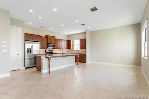 569 SE Fascino Circle Port St Lucie FL 34984