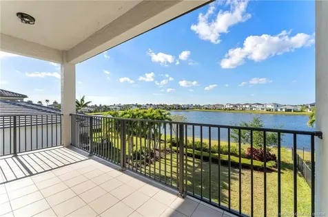 569 SE Fascino Circle Port St Lucie FL 34984