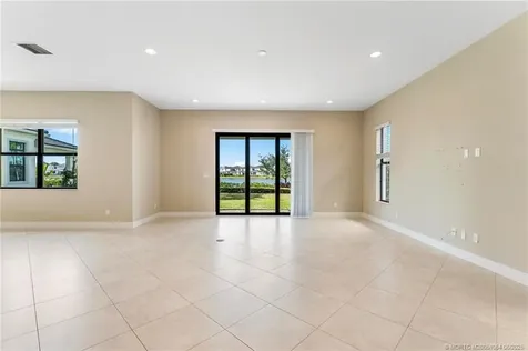 569 SE Fascino Circle Port St Lucie FL 34984