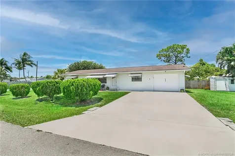 4556 SE Beckett Avenue Stuart FL 34997