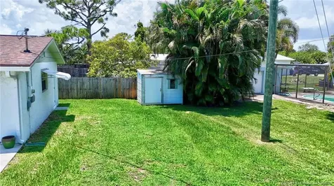 4556 SE Beckett Avenue Stuart FL 34997