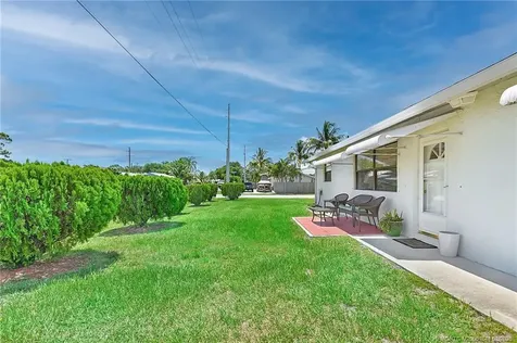 4556 SE Beckett Avenue Stuart FL 34997