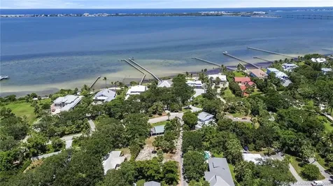 00 Wendy Lane Sewalls Point FL 34996