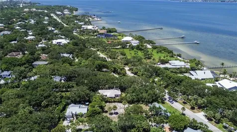 00 Wendy Lane Sewalls Point FL 34996