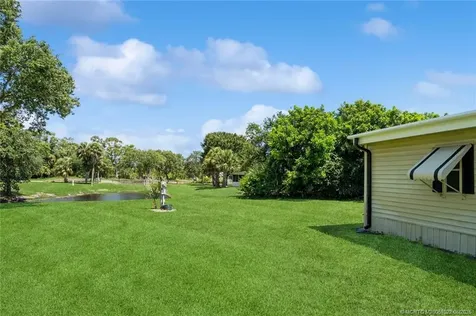 6897 SE Delegate Street Hobe Sound FL 33455