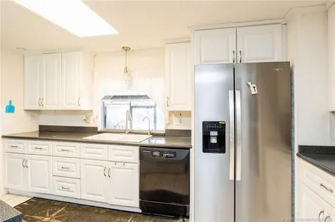 6897 SE Delegate Street Hobe Sound FL 33455