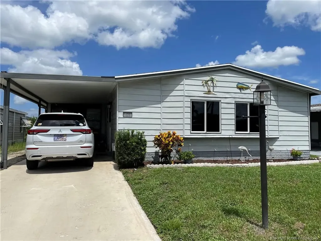 14391 SW Divot Drive Indiantown FL 34956
