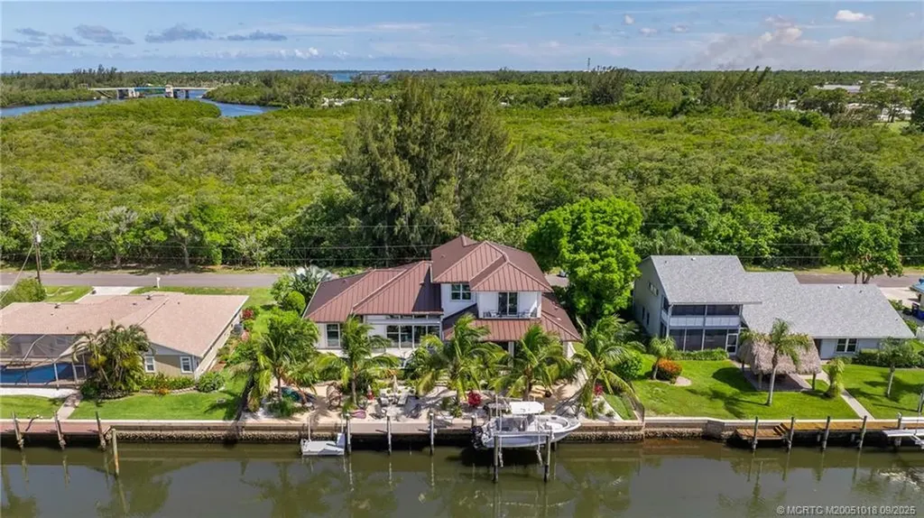 9335 SE Delafield Street Hobe Sound FL 33455