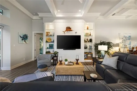 9335 SE Delafield Street Hobe Sound FL 33455