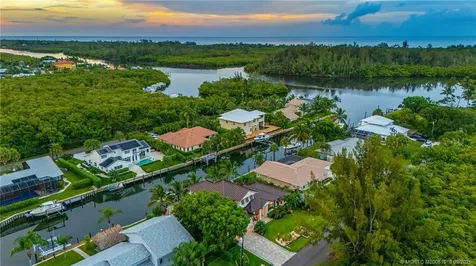 9335 SE Delafield Street Hobe Sound FL 33455