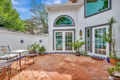 221 SE Coconut Avenue Stuart FL 34996