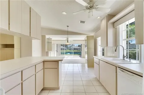 1260 NW Bentley Circle Port St Lucie FL 34986