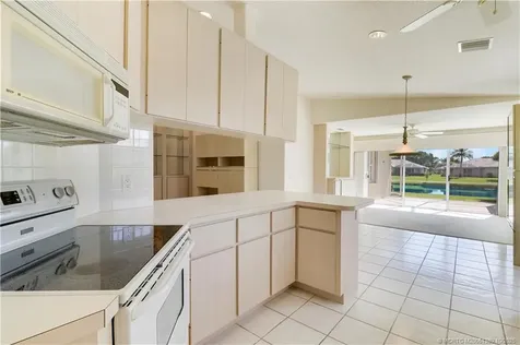 1260 NW Bentley Circle Port St Lucie FL 34986