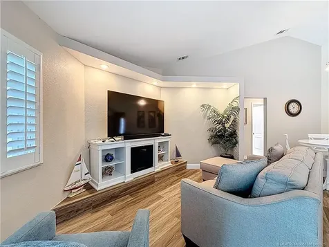 2082 SE Pyramid Road Port St Lucie FL 34952