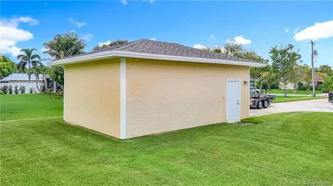 2082 SE Pyramid Road Port St Lucie FL 34952