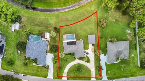 2082 SE Pyramid Road Port St Lucie FL 34952