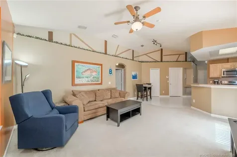 533 SW Kaabe Avenue Port St Lucie FL 34953