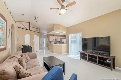 533 SW Kaabe Avenue Port St Lucie FL 34953