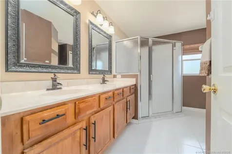 533 SW Kaabe Avenue Port St Lucie FL 34953