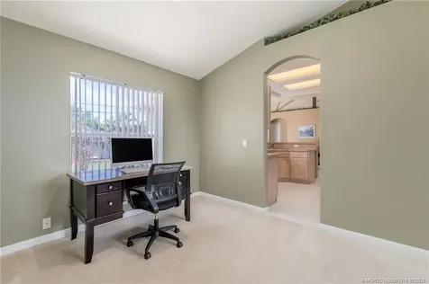 533 SW Kaabe Avenue Port St Lucie FL 34953