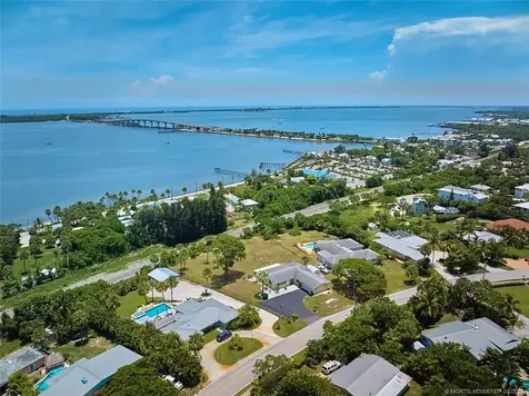 4133 NE Skyline Drive Jensen Beach FL 34957
