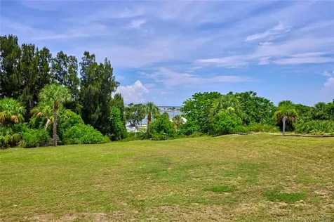 4133 NE Skyline Drive Jensen Beach FL 34957