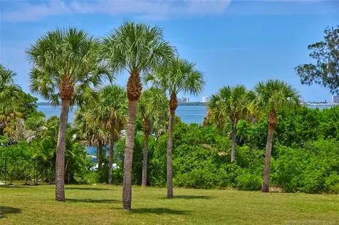 4133 NE Skyline Drive Jensen Beach FL 34957