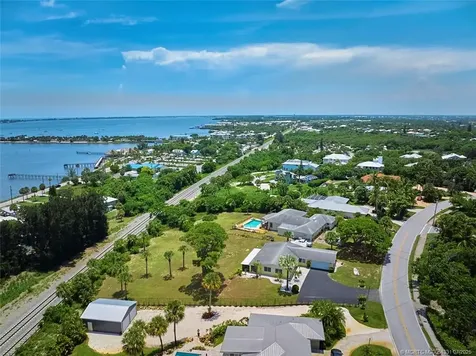 4133 NE Skyline Drive Jensen Beach FL 34957